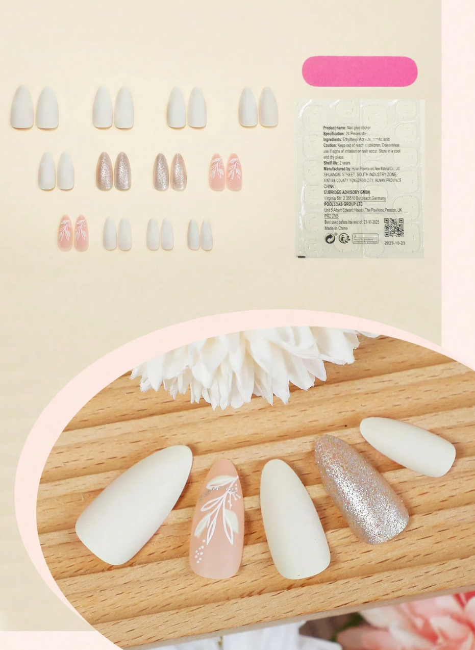 Une boite de 24 Ongles Medium Amande