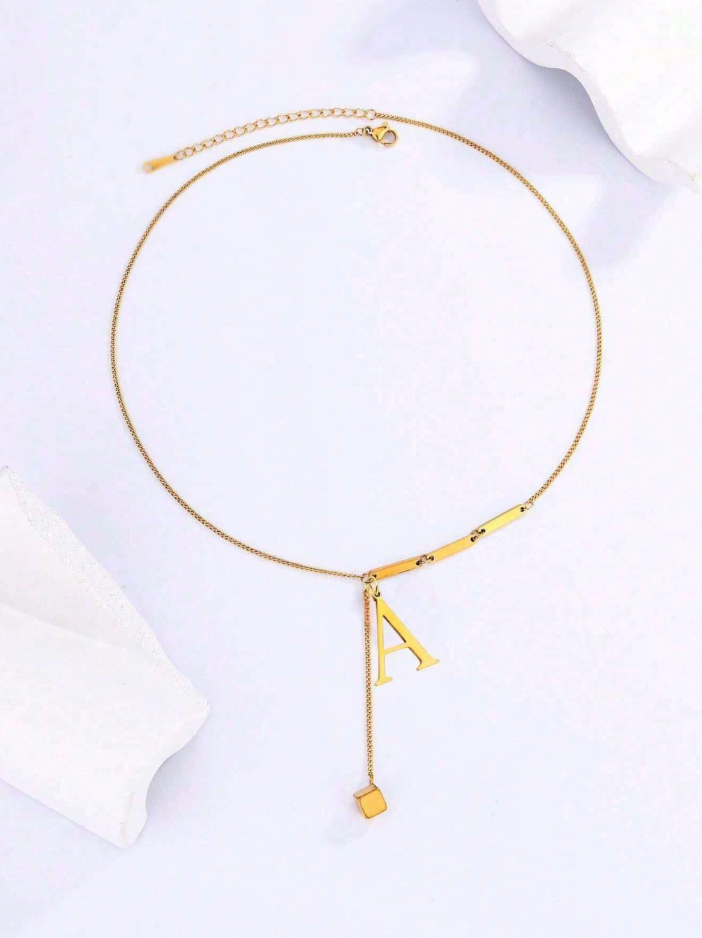 Collier Lettre Doré en Acier Inoxydable
