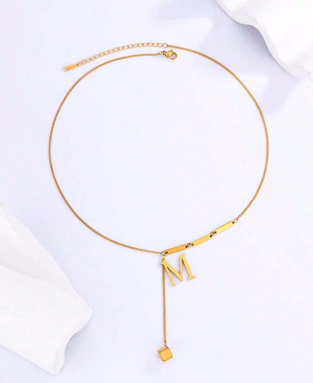 Collier Lettre Doré en Acier Inoxydable