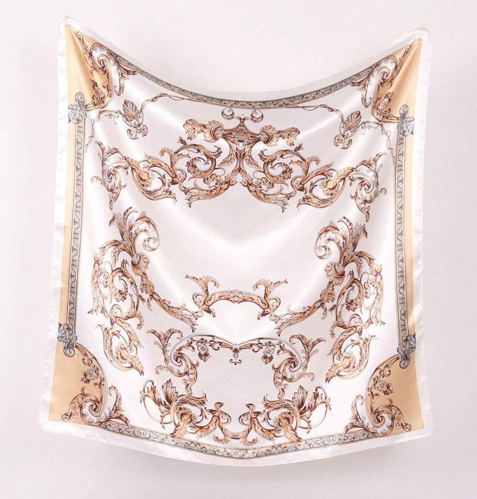 Foulard Carré en Soie Beige