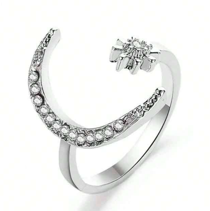 Anneau Réglable Croissant de Lune – Bijou Céleste Élégant pour Femme