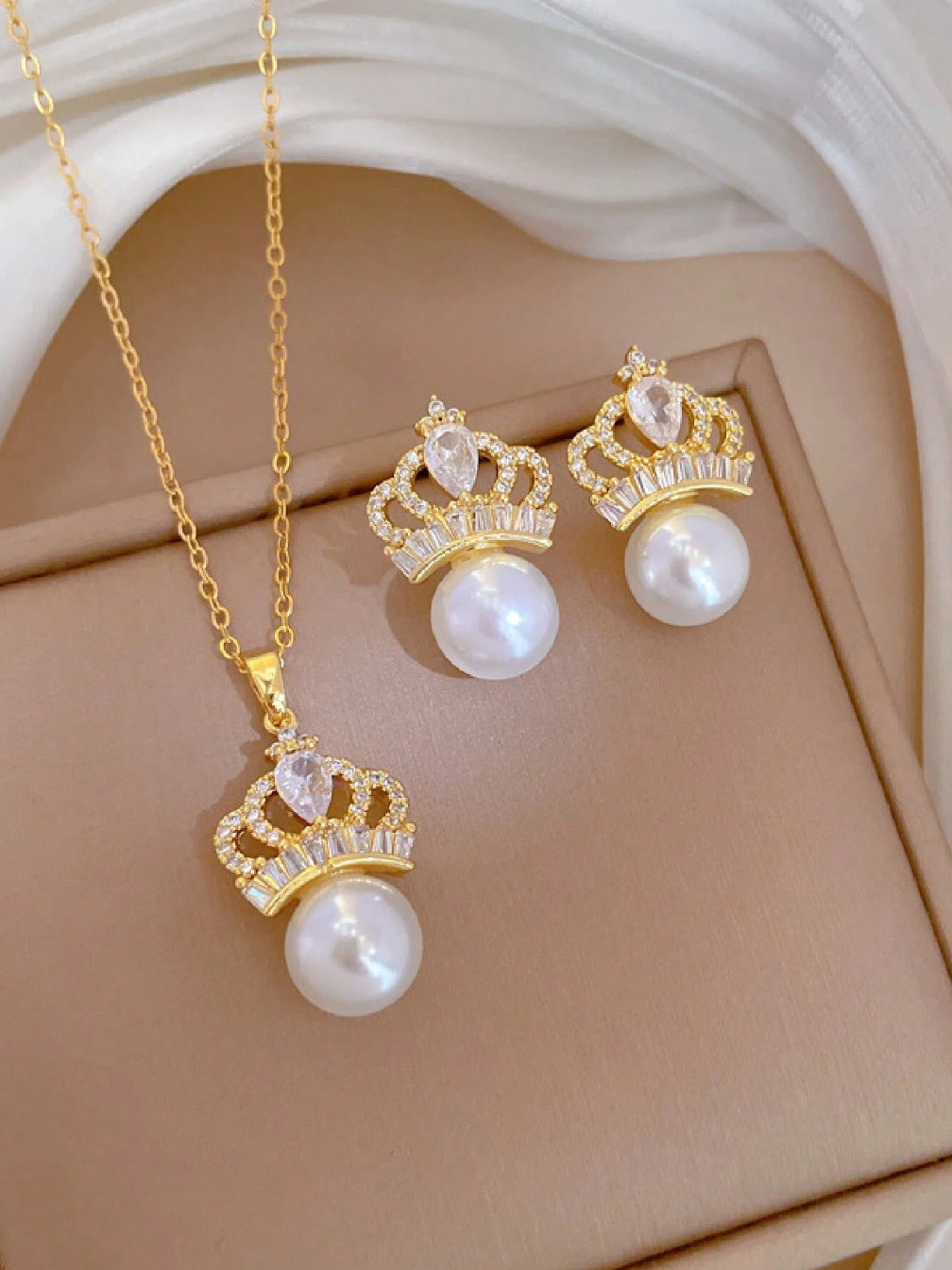 Ensemble de bijoux composé d’un collier et d’une boucle d’oreille en acier inoxydable
