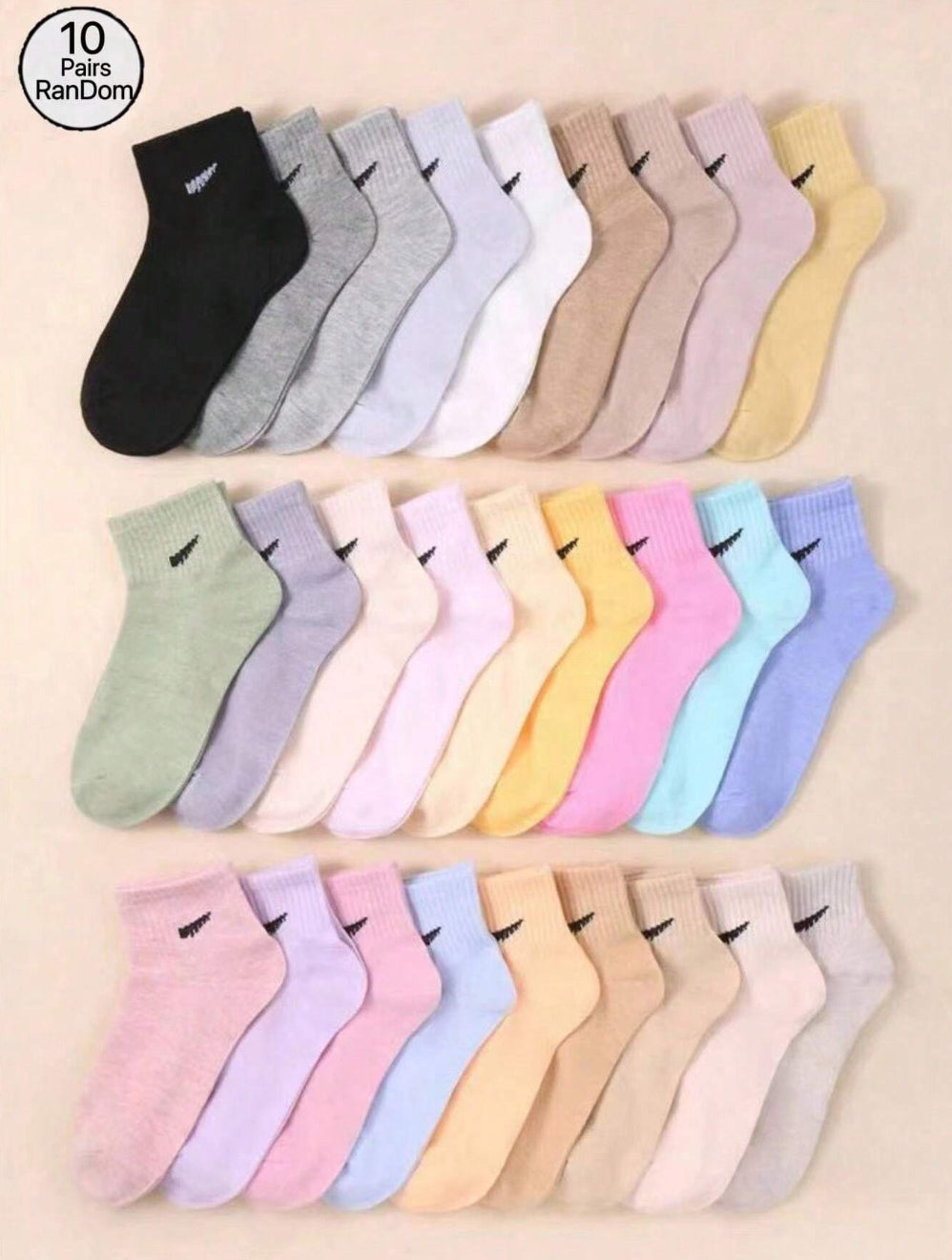 Paires de chaussettes de sport à la cheville pour femmes de couleurs aléatoires