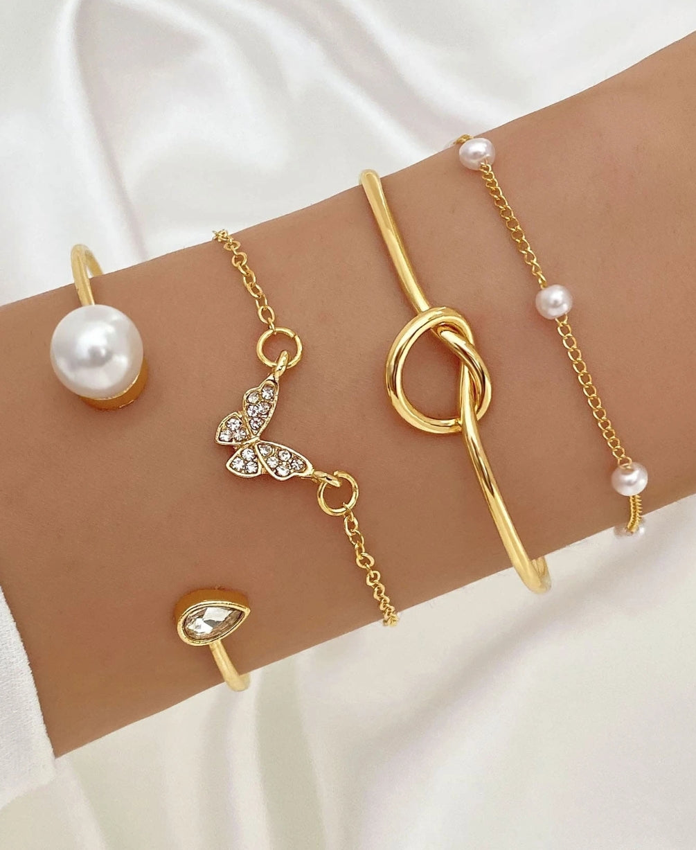 Ensemble De 4 Bracelets Ouverts Avec Décoration En Perles Et Coeur Papillon