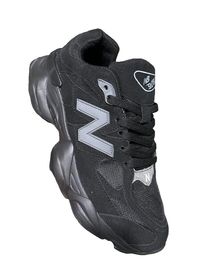 New Balance 9060 Noire