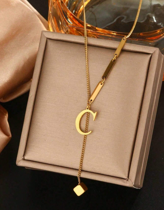 Collier Lettre Doré en Acier Inoxydable