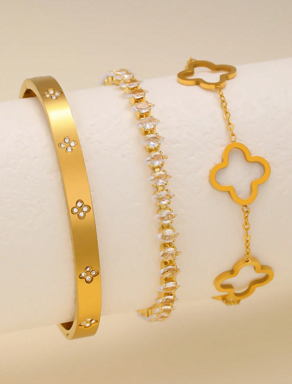 Bracelet Femme en Acier Inoxydable – Trèfle Zirconé, Raffiné et Symbolique