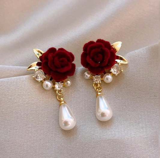Boucles d’oreilles Rouge Velours & Perle Élégante