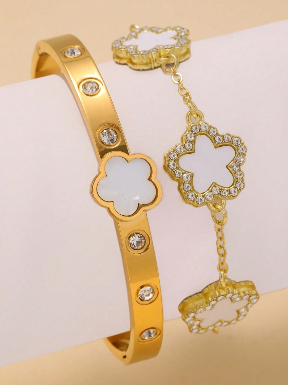 Ensemble de bracelets en acier inoxydable, Orné de motifs floraux et d’étoiles